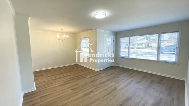 Building Photo - 1500 Ivy Rd