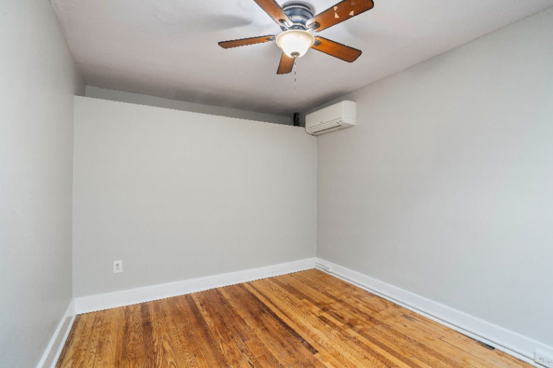 Building Photo - 3710 Chestnut Ave