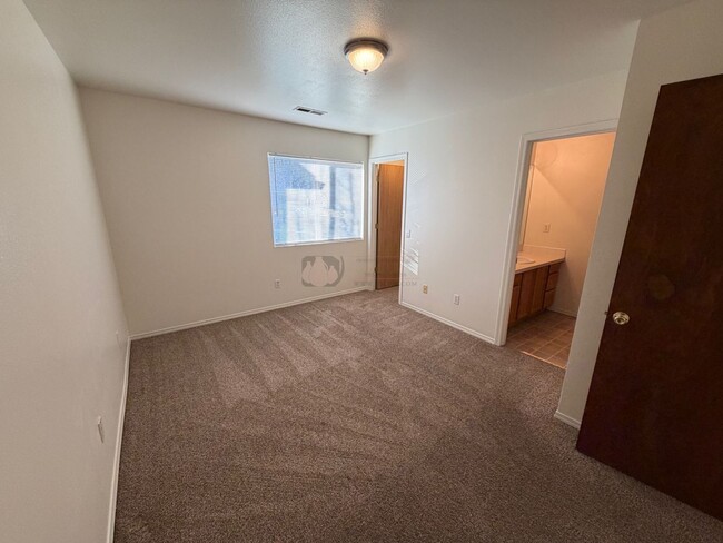 Building Photo - Charter Triplex #2023-LL723