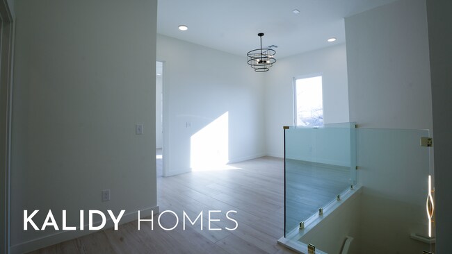 Building Photo - 605 N Idaho Ave