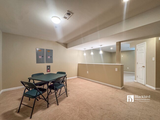 Building Photo - 13615 Tree Leaf Ct