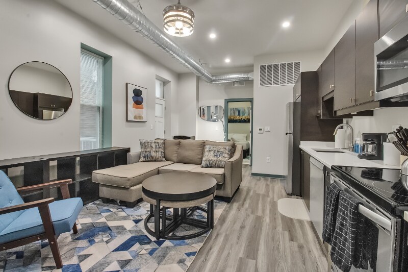 Building Photo - 36 E Utica St