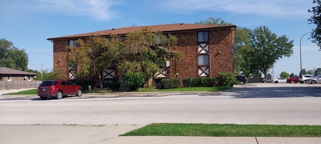Primary Photo - 350 N Birch St