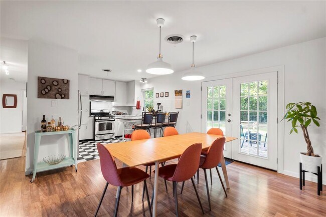 Building Photo - 1611 Ashberry Dr