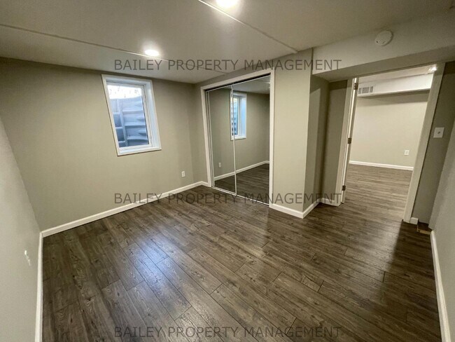 Building Photo - 1661 Richmond Dr
