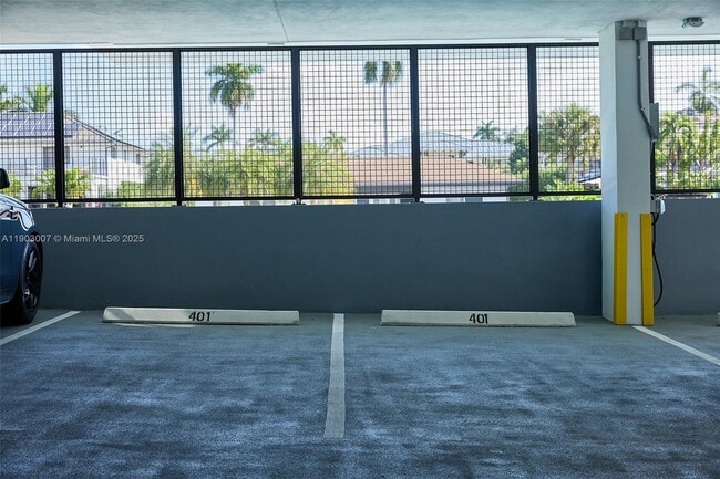 Building Photo - 160 Isle of Venice Dr