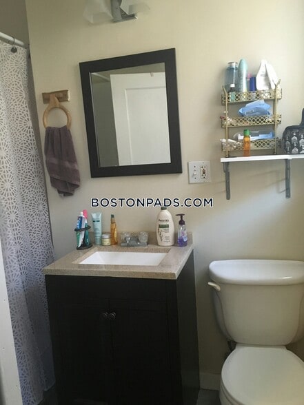 Building Photo - 38 Hemenway St