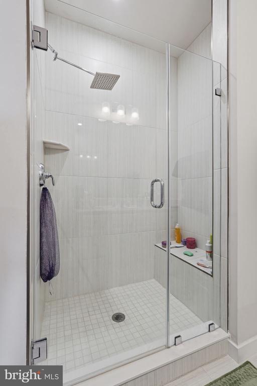 Building Photo - 20354 Newfoundland Sq