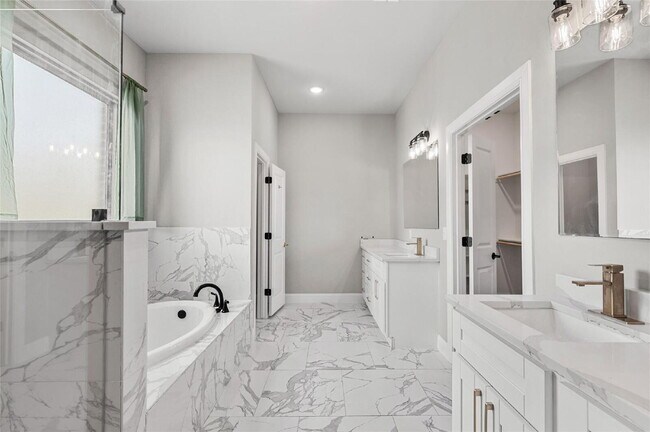 Building Photo - Private Water Views on Nearly 0.70 Acre Lot