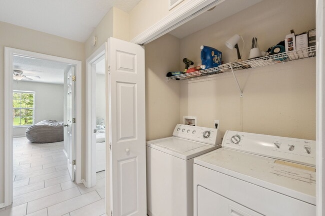 Building Photo - 3812 Silverbell Loop