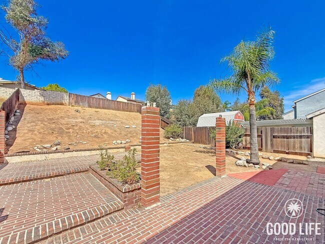 Building Photo - Stylish 4B/2.5BA Home in Moreno Valley with Attached Garage and Upgraded Interiors