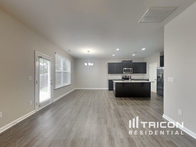 Building Photo - 144 Yadkin St