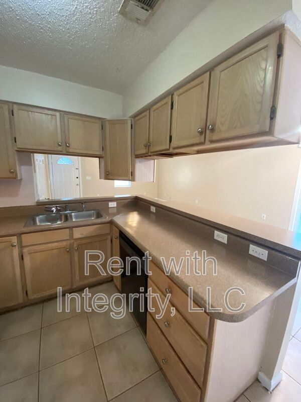 Building Photo - 2603 W Tharpe St