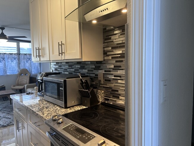 Building Photo - 84-674-965 Farrington Hwy