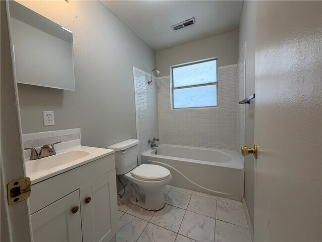 Building Photo - 1309 S Washington Ave