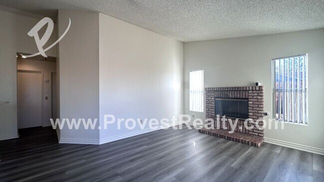 Building Photo - 16400 Nuevo Rd