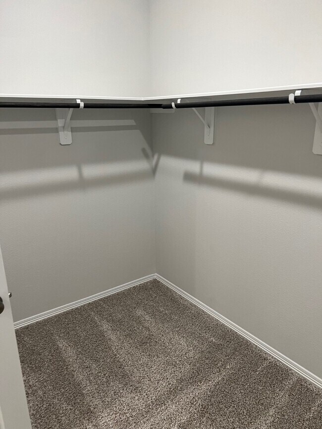 Building Photo - 10722 Violet Bloom Dr