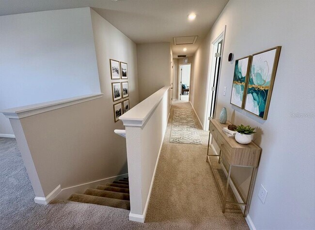 Building Photo - 1221 Lexington Ln