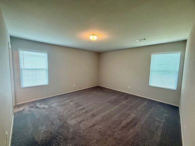 Building Photo - 8609 Westwood Crk Dr