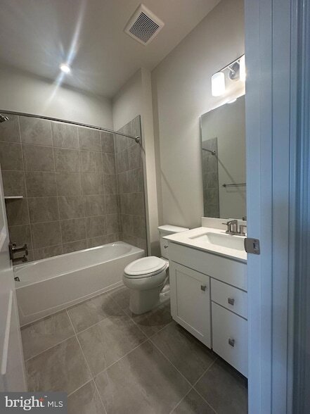 Building Photo - 4504 Dandelion Loop