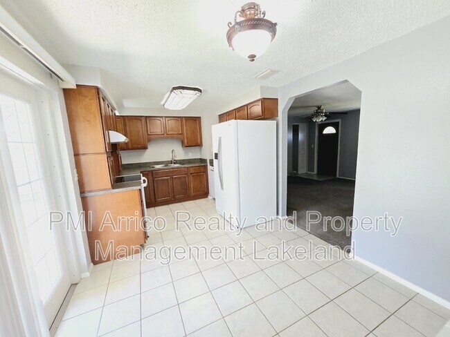 Building Photo - 1402 N Bracewell Dr