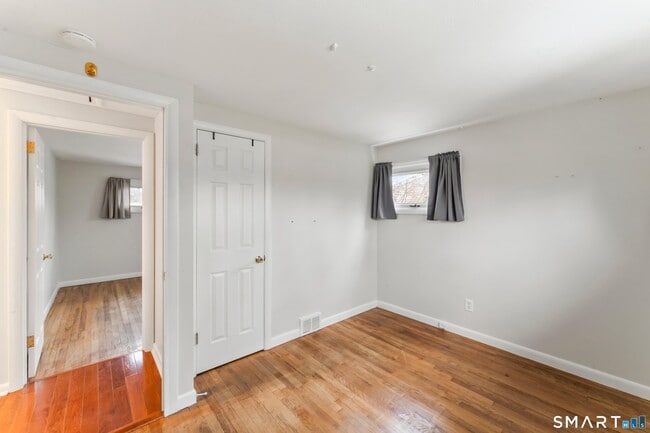 Building Photo - 67 Dogwood Dr