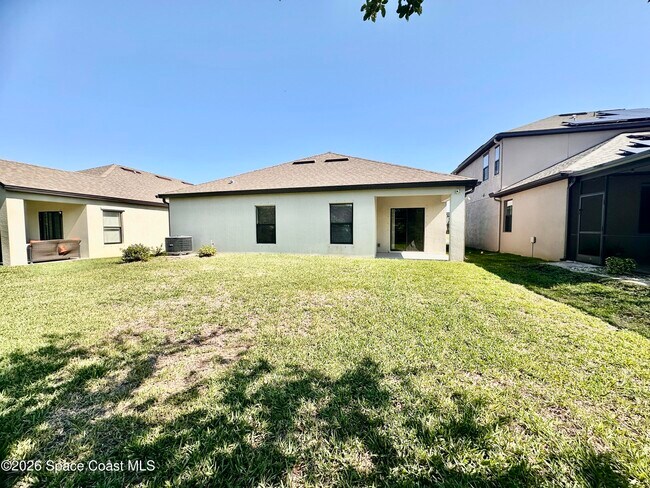 Building Photo - 1385 Fuji Dr