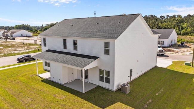 Building Photo - 4400 Laurel Rdg Dr