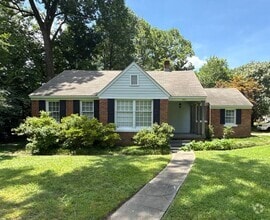 Building Photo - 907 Echles St