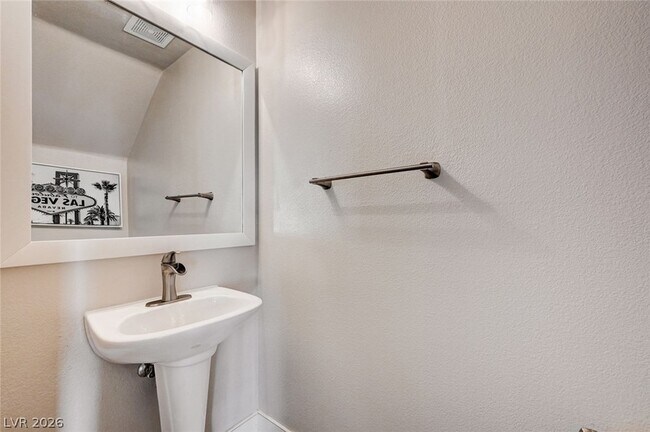 Building Photo - 11092 Verismo St