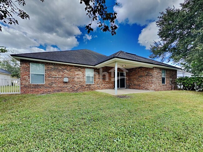 Building Photo - 632 E Red House Branch Rd