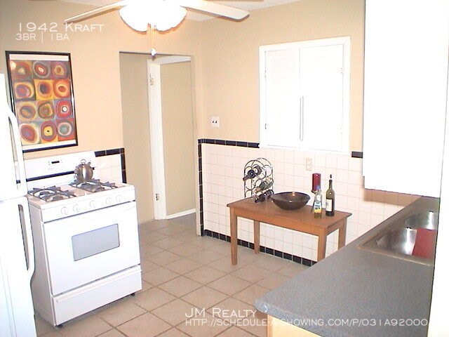 Building Photo - 3 Bedroom Home in Dogtown