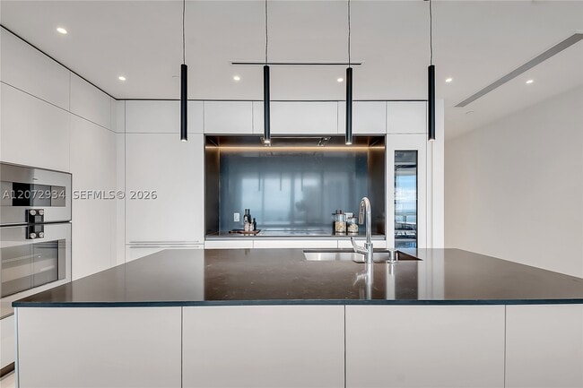 Building Photo - 300 Biscayne Blvd