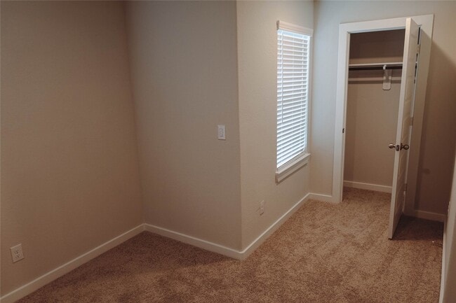 Building Photo - 8606 Blueberry Ash St