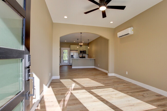 Building Photo - 102 Rosenwald St