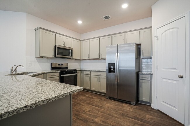 Building Photo - 224 Briggs Ln