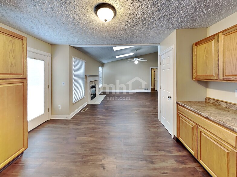 Building Photo - 1199 Onaway Ct