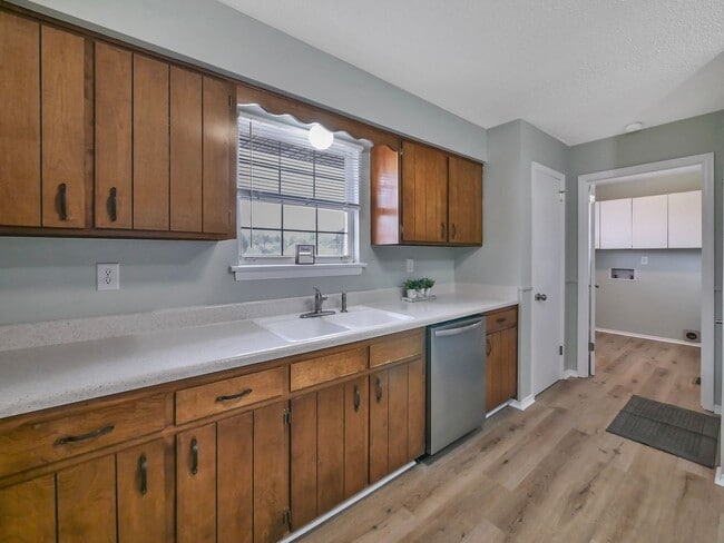 Building Photo - New Construction 3 bed, 2 bath house for rent