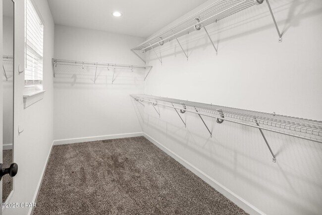 Building Photo - 2610 E 40th Plaza