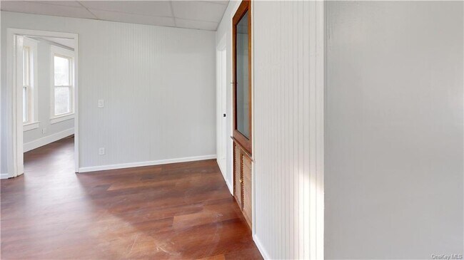 Building Photo - 18 Chestnut St