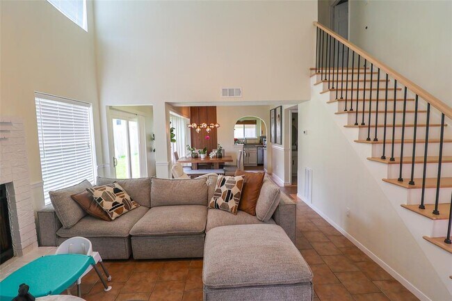 Building Photo - 11630 Highland Meadow Dr