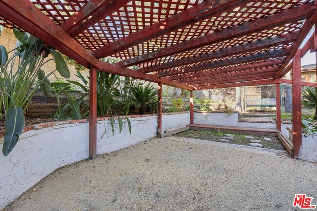 Building Photo - 4345 Canoga Ave