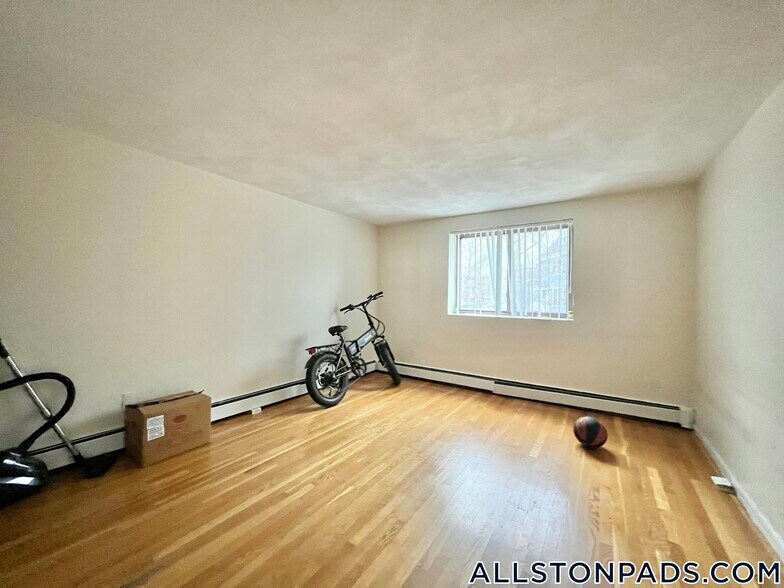 Building Photo - 26 Allston St