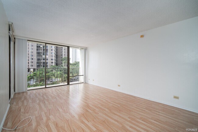 Building Photo - 1 BD/ 1 BA in Pearl One