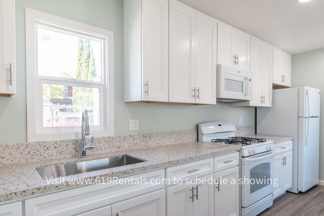 Building Photo - Beautiful Remodeled 2 Bedroom House
