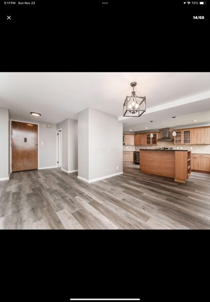 Building Photo - 1000 Urlin Ave