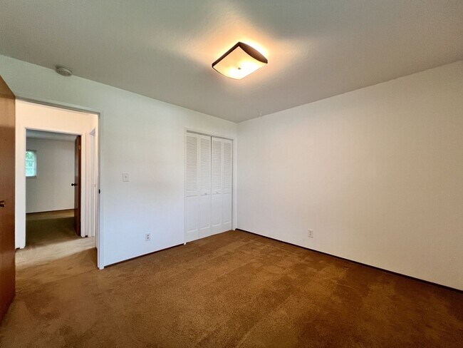 Building Photo - Charming Three Bedroom North Napa Home