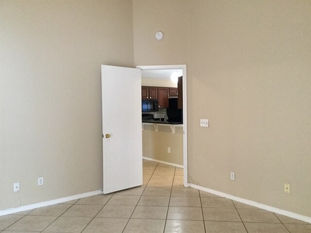 Building Photo - 11040 Fairhaven Way