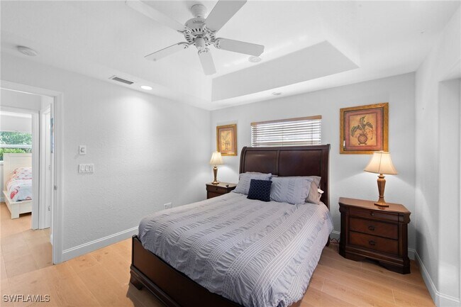 Building Photo - 170 SW 52nd St