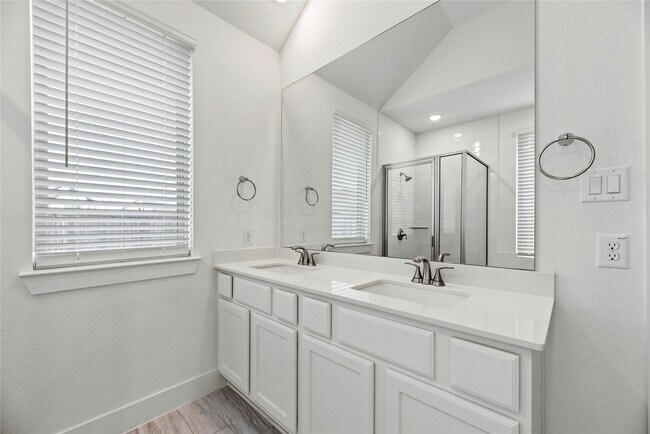 Building Photo - 18402 Mesquite Flts Trl